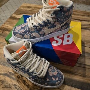 Nike Women's Blue Floral High-Top Sneakers